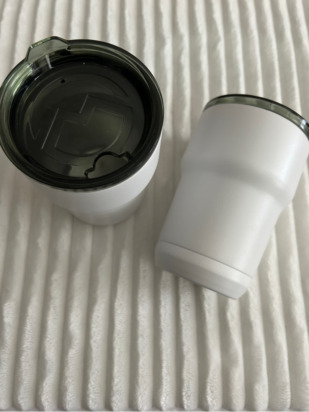 Magellan Outdoors White Textured Lid with Embossed Logo